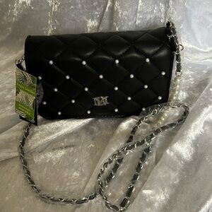 NWT BADGLEY  MISCHKA Black Diamond Quilted Crossbody